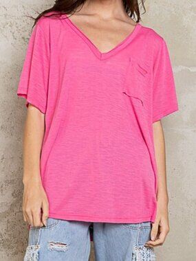 NWT POL Pink V‑Neck Knit Slub Tee – Pocket Loose Fit